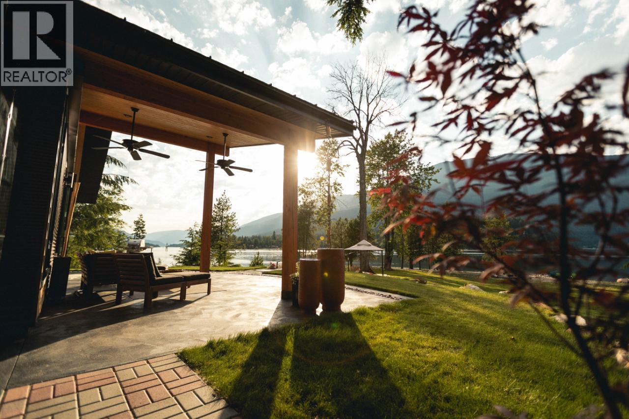 179 Kootenay Lake Road, Procter, British Columbia  V0G 1V0 - Photo 13 - 10381015