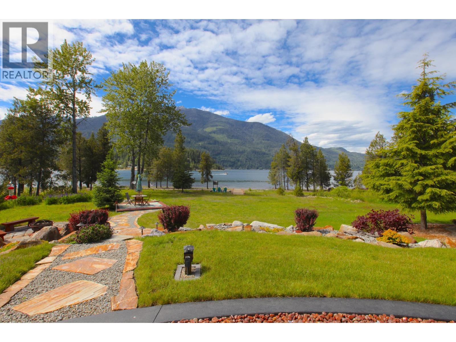179 Kootenay Lake Road, Procter, British Columbia  V0G 1V0 - Photo 16 - 10381015