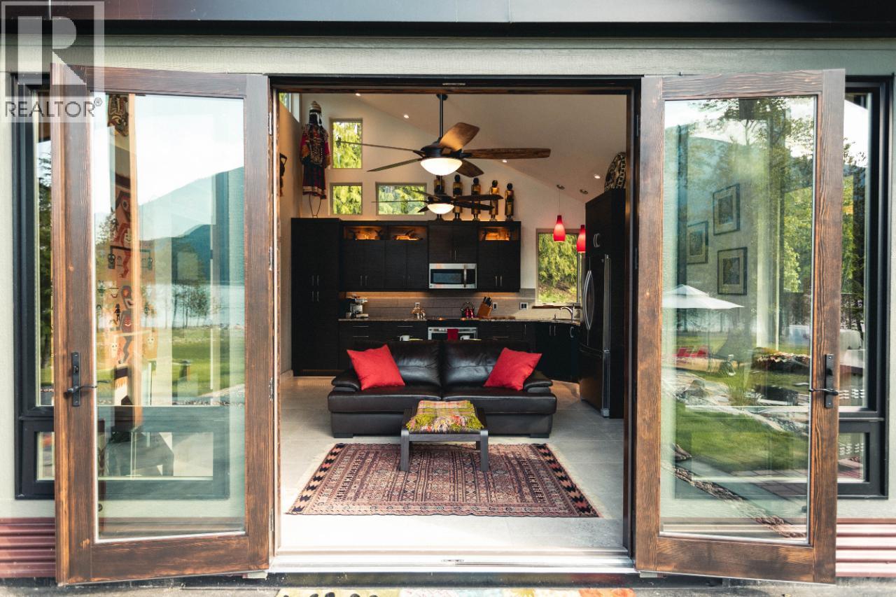 179 Kootenay Lake Road, Procter, British Columbia  V0G 1V0 - Photo 36 - 10381015