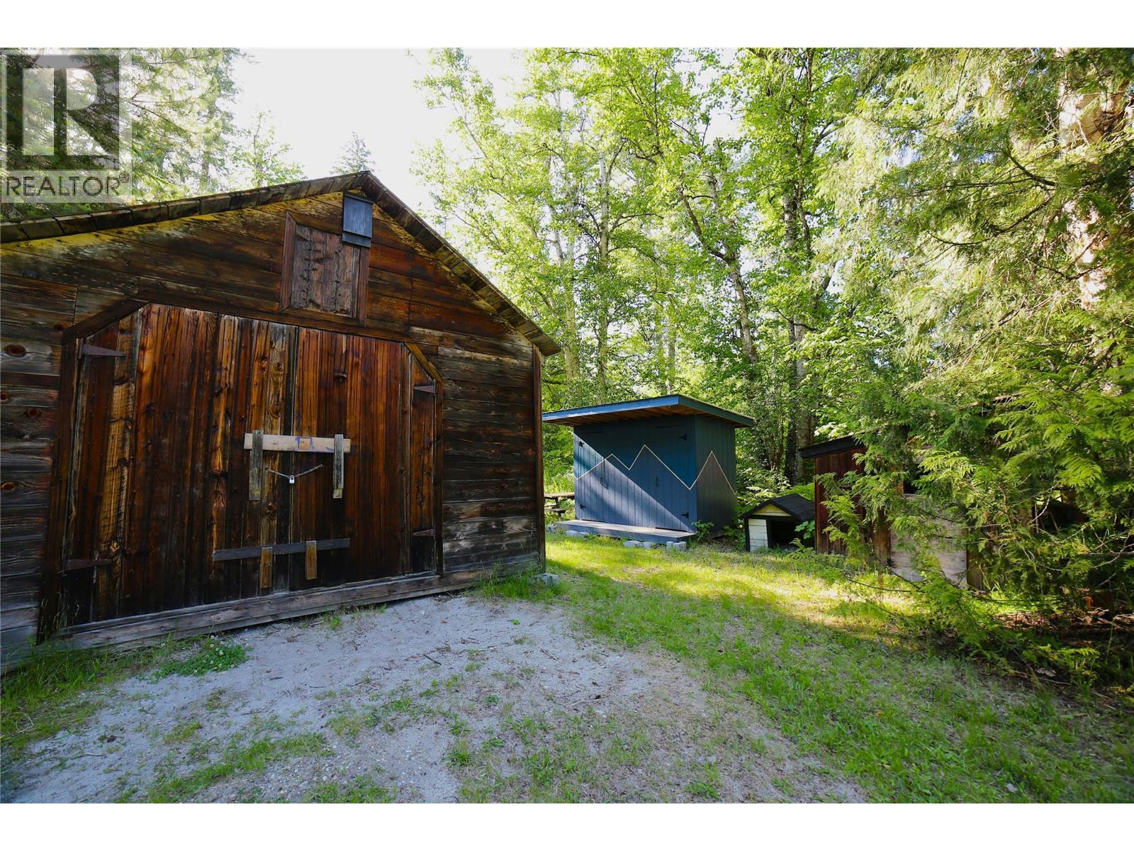 1361 Daniels Road, Seymour Arm, British Columbia  V0E 1M9 - Photo 44 - 10380082