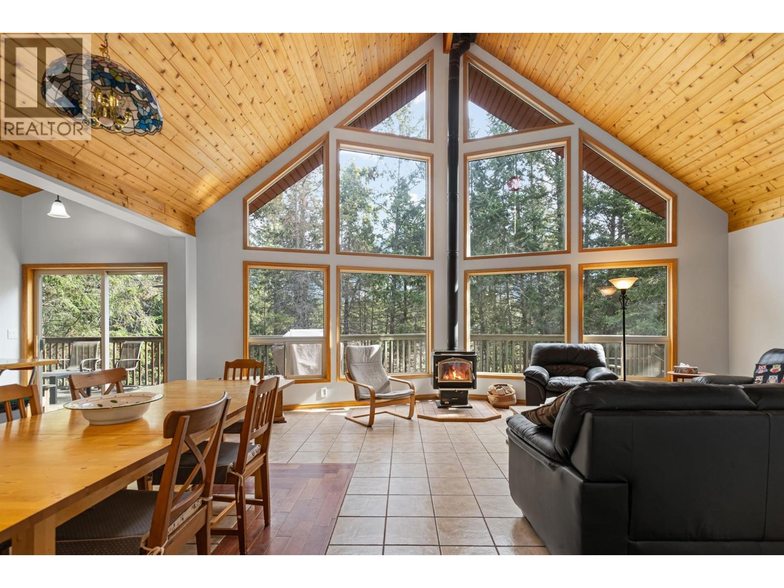 4943 Timber Way, Windermere, British Columbia  V0A 1K3 - Photo 3 - 10381247