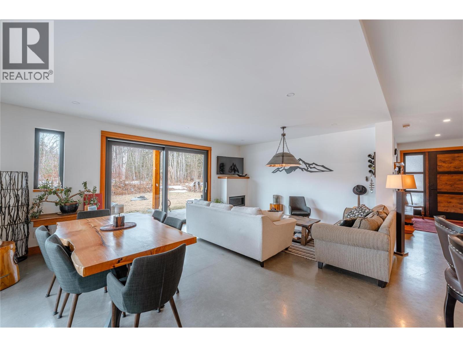 1849 Hay Road, Revelstoke, British Columbia  V0E 2S1 - Photo 11 - 10381003