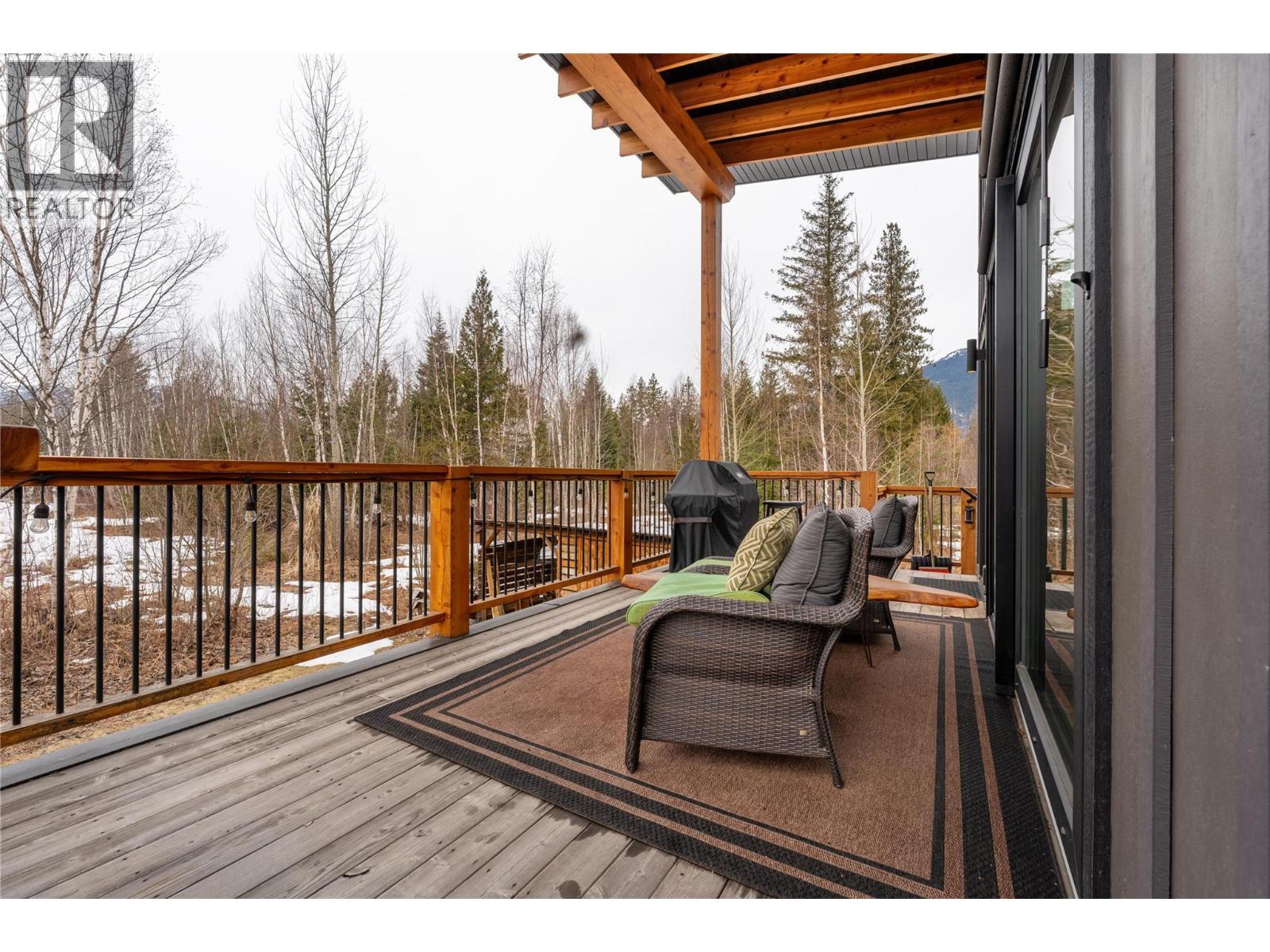 1849 Hay Road, Revelstoke, British Columbia  V0E 2S1 - Photo 33 - 10381003