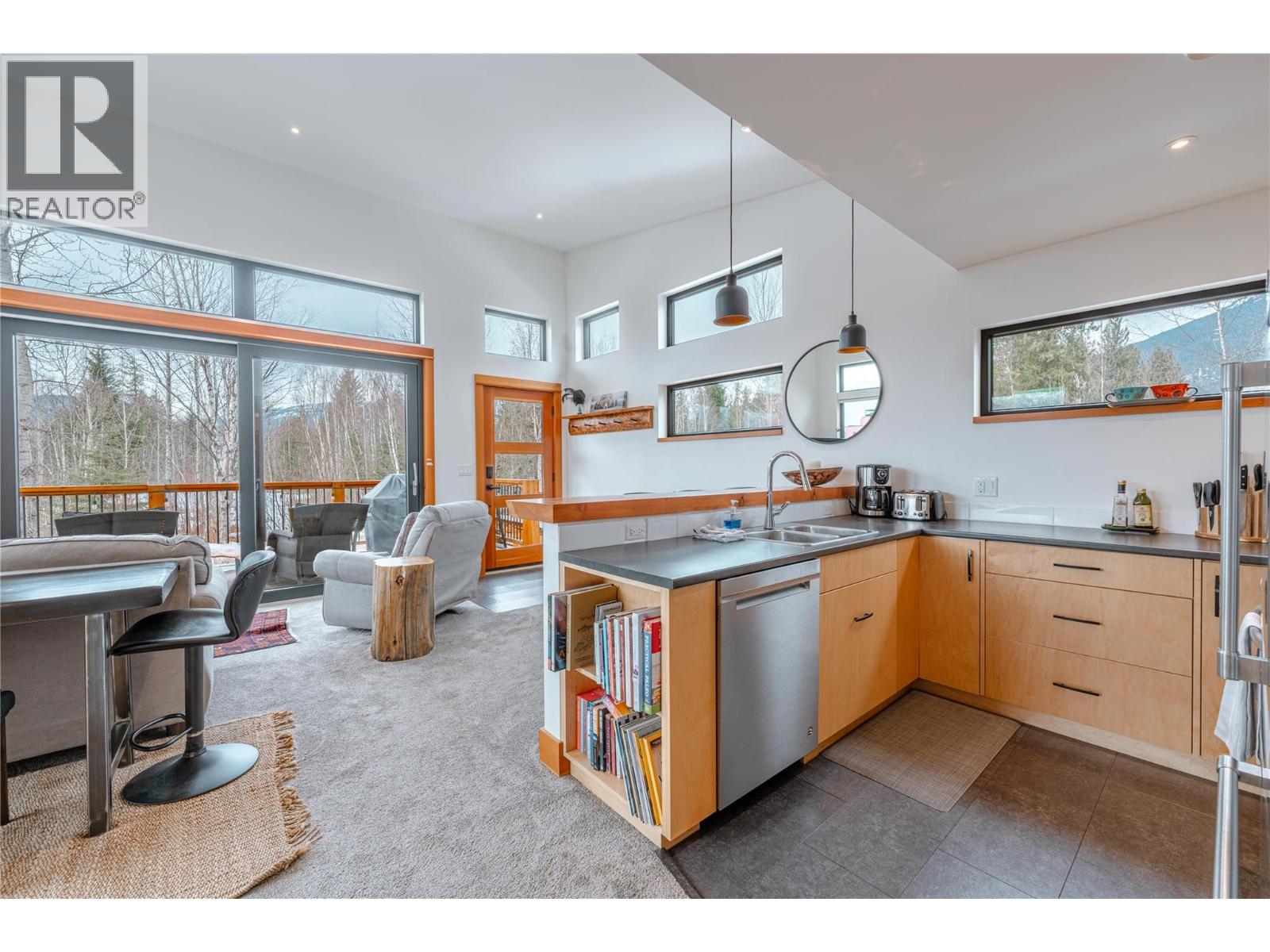 1849 Hay Road, Revelstoke, British Columbia  V0E 2S1 - Photo 37 - 10381003