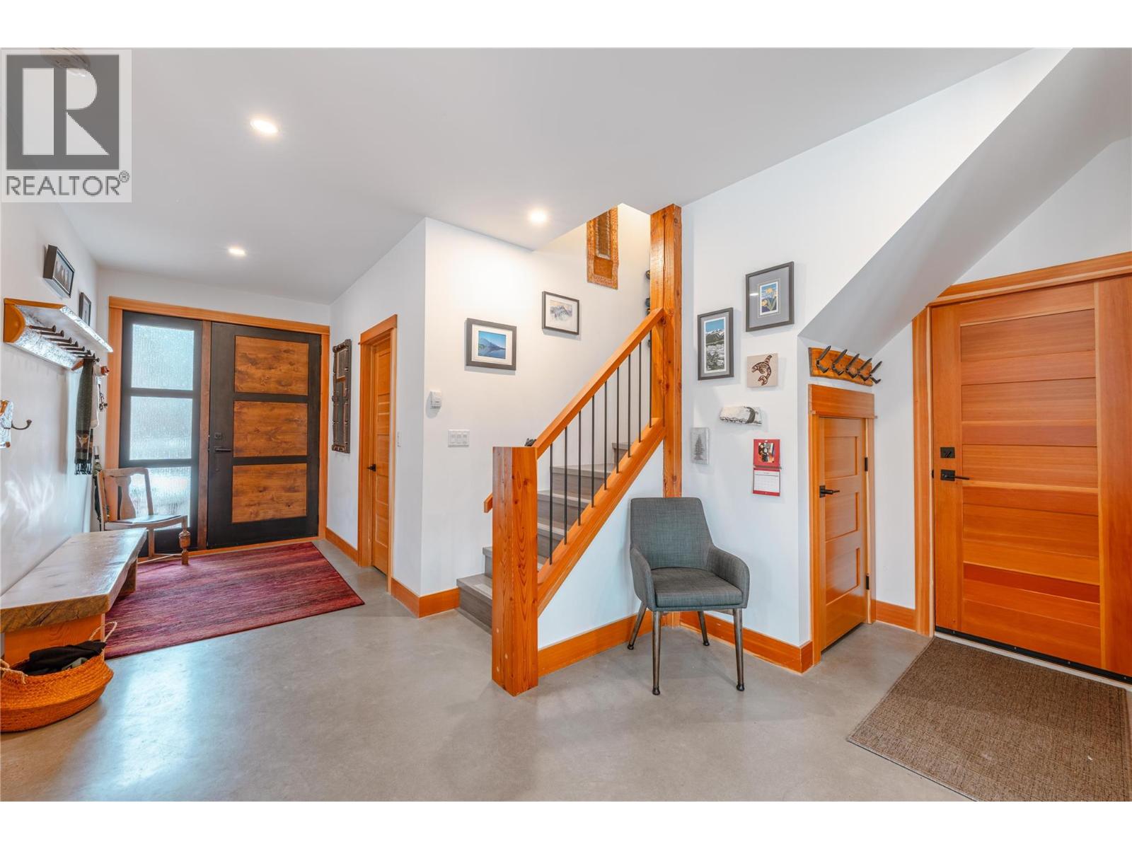 1849 Hay Road, Revelstoke, British Columbia  V0E 2S1 - Photo 6 - 10381003