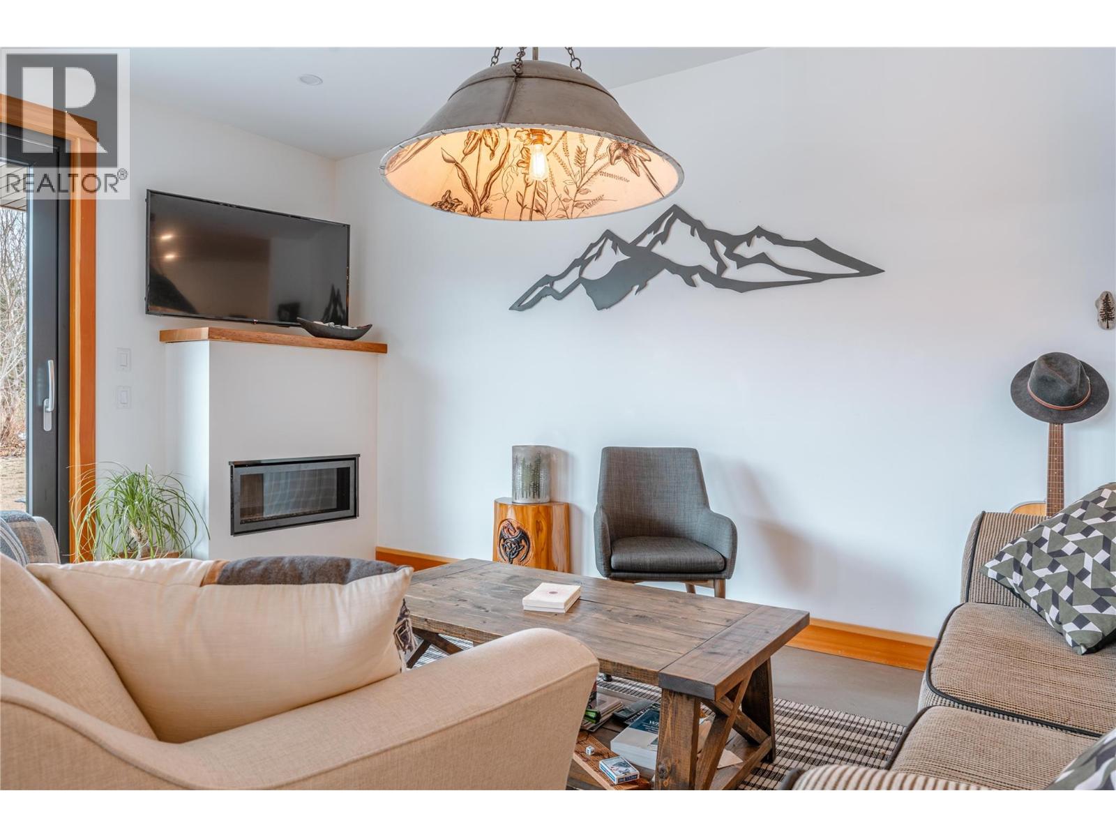 1849 Hay Road, Revelstoke, British Columbia  V0E 2S1 - Photo 9 - 10381003