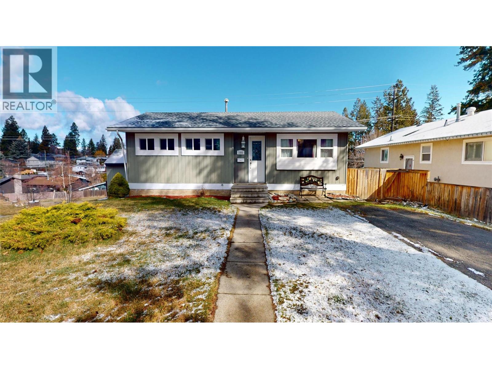1005 16 Avenue S, Cranbrook, British Columbia  V1C 3A3 - Photo 2 - 10381693