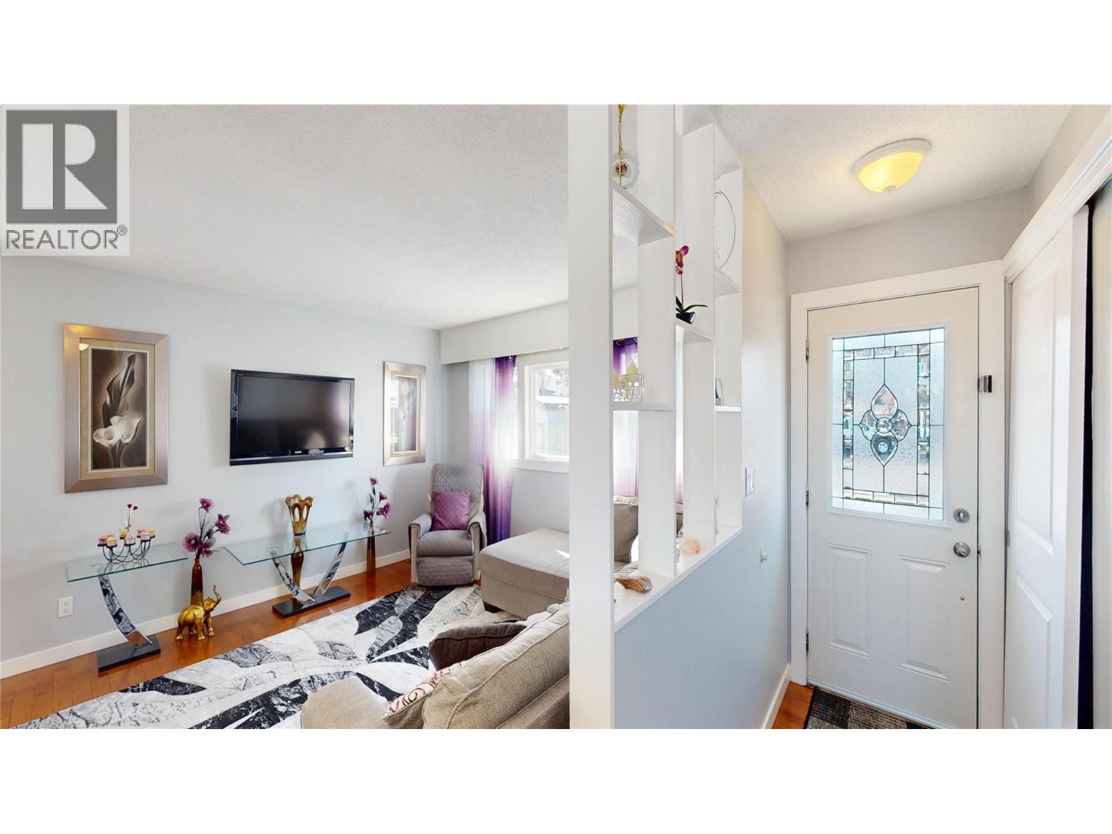 1005 16 Avenue S, Cranbrook, British Columbia  V1C 3A3 - Photo 5 - 10381693