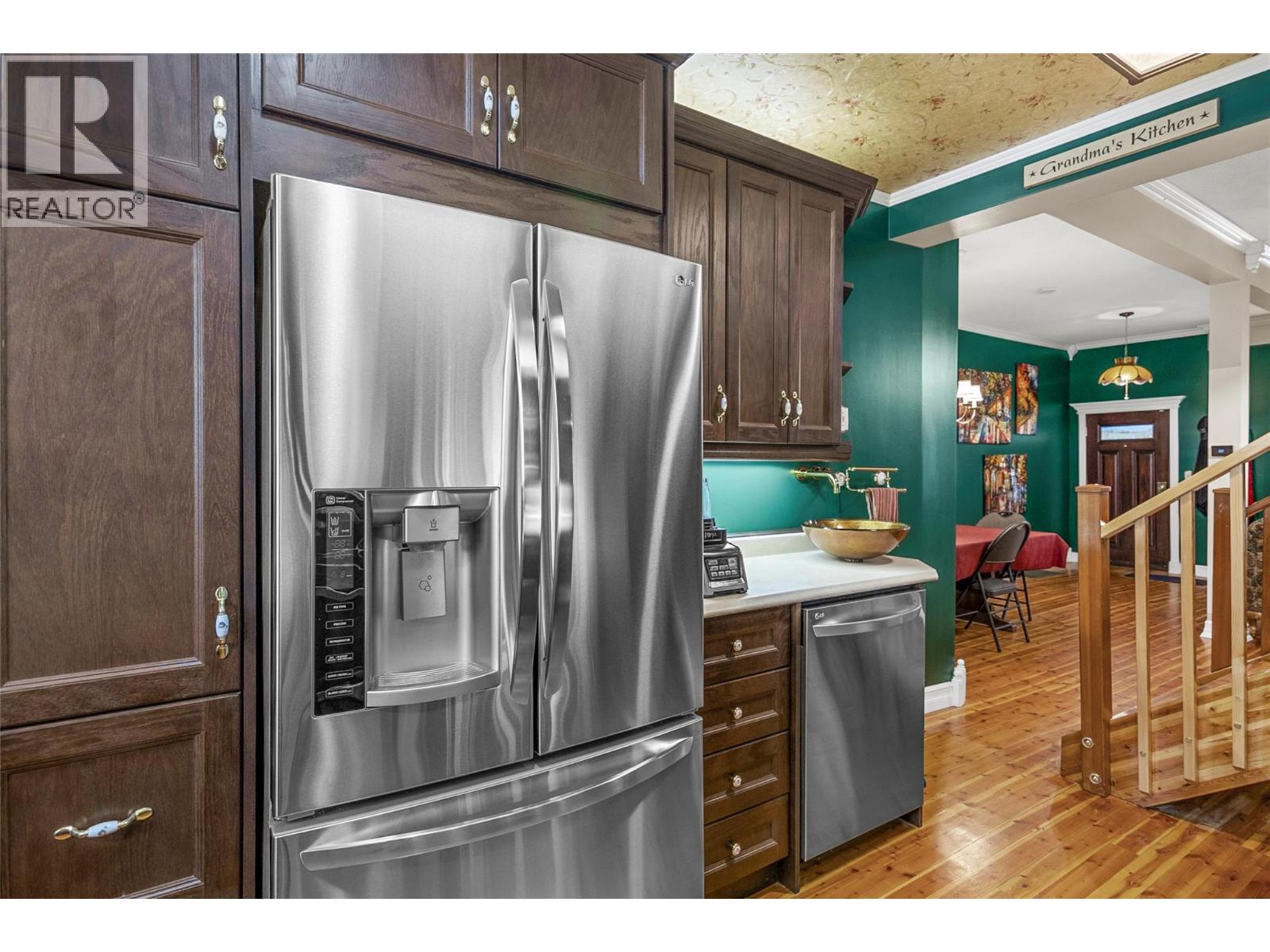 304 First Street W, Revelstoke, British Columbia  V0E 2S0 - Photo 10 - 10380763