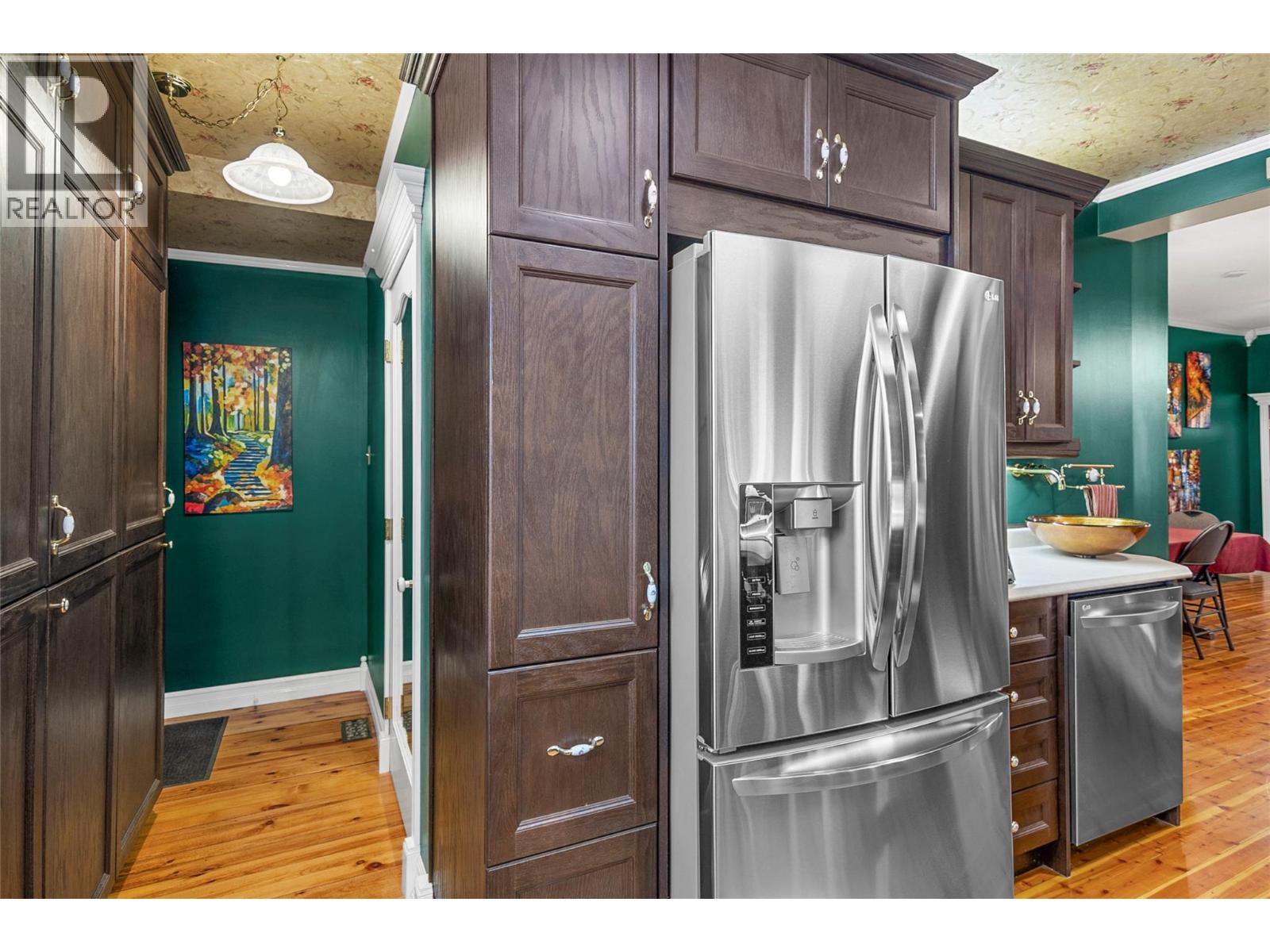 304 First Street W, Revelstoke, British Columbia  V0E 2S0 - Photo 13 - 10380763