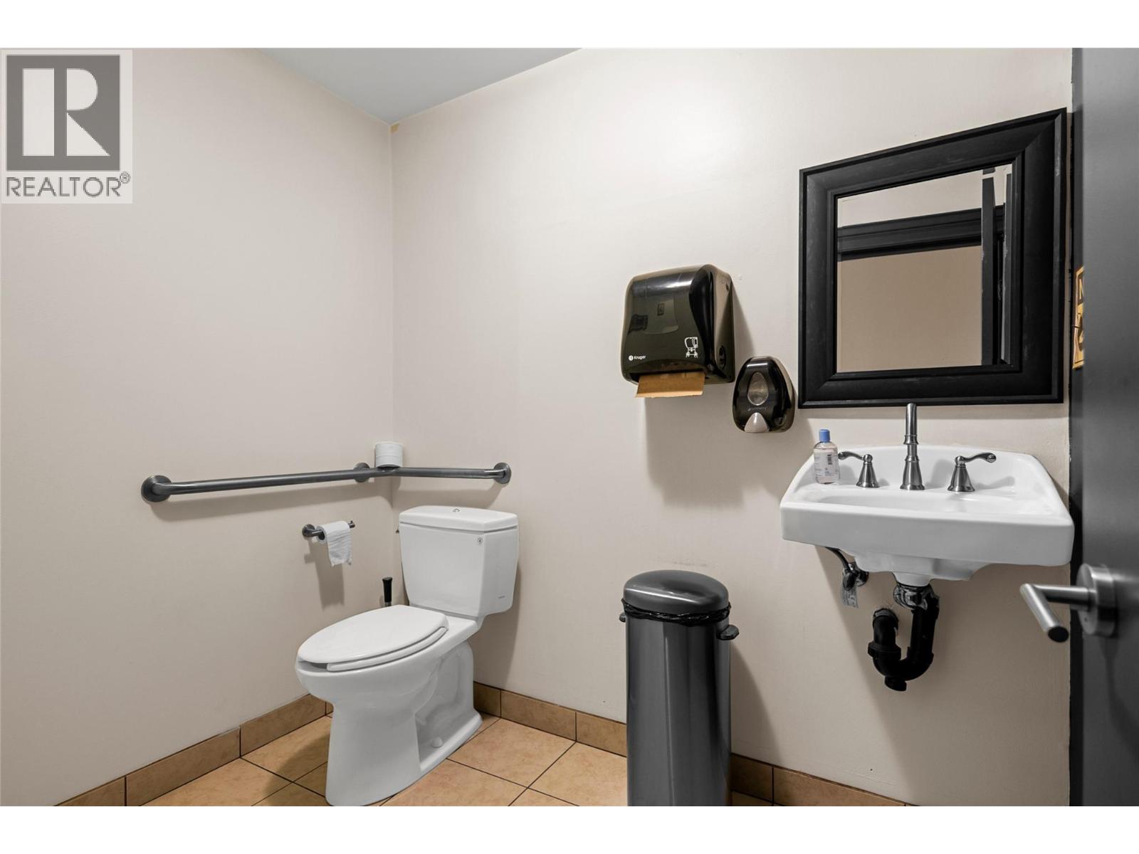 302 First Street W, Revelstoke, British Columbia  V0E 2S0 - Photo 12 - 10380728