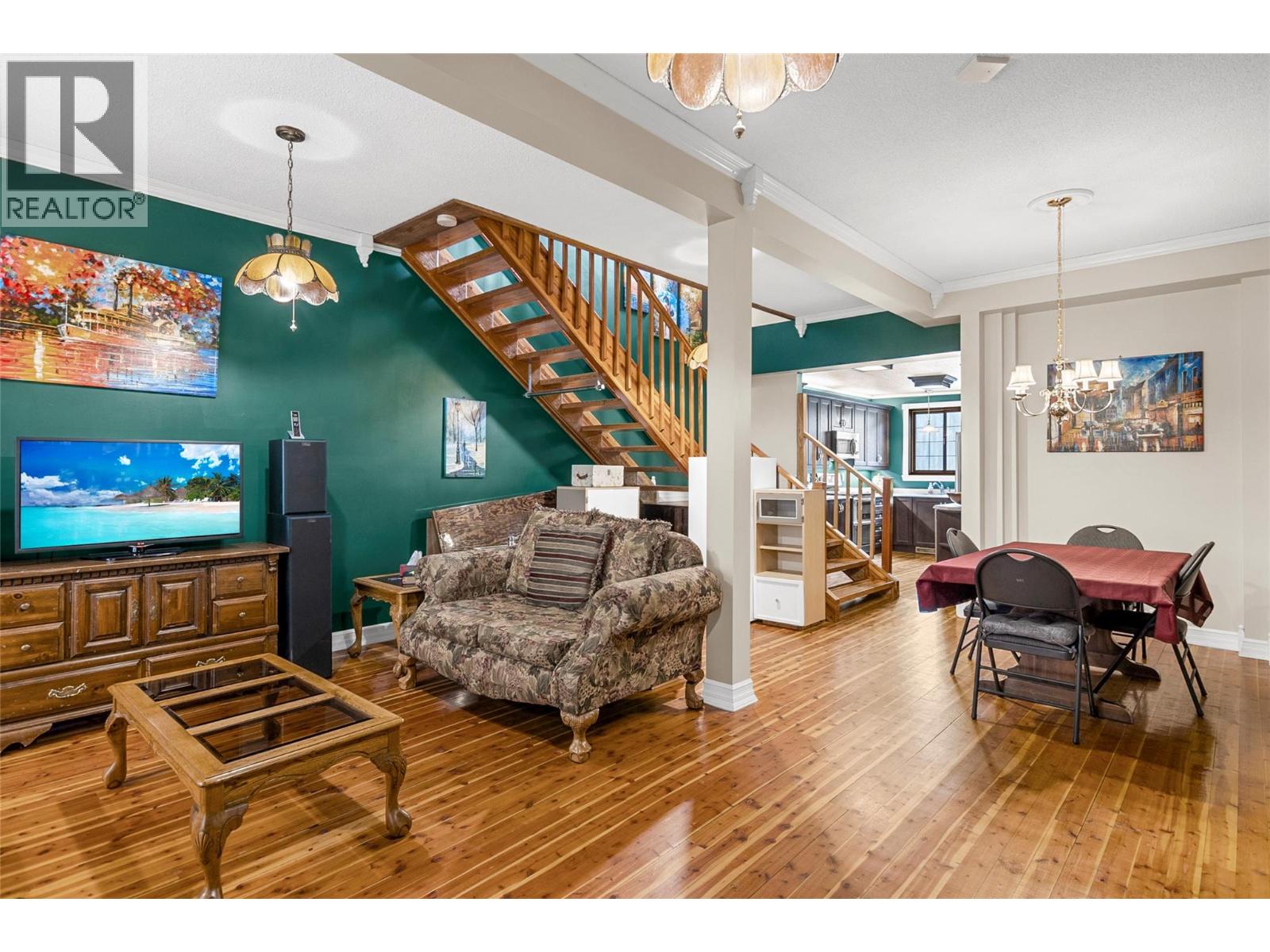 302 First Street W, Revelstoke, British Columbia  V0E 2S0 - Photo 14 - 10380728