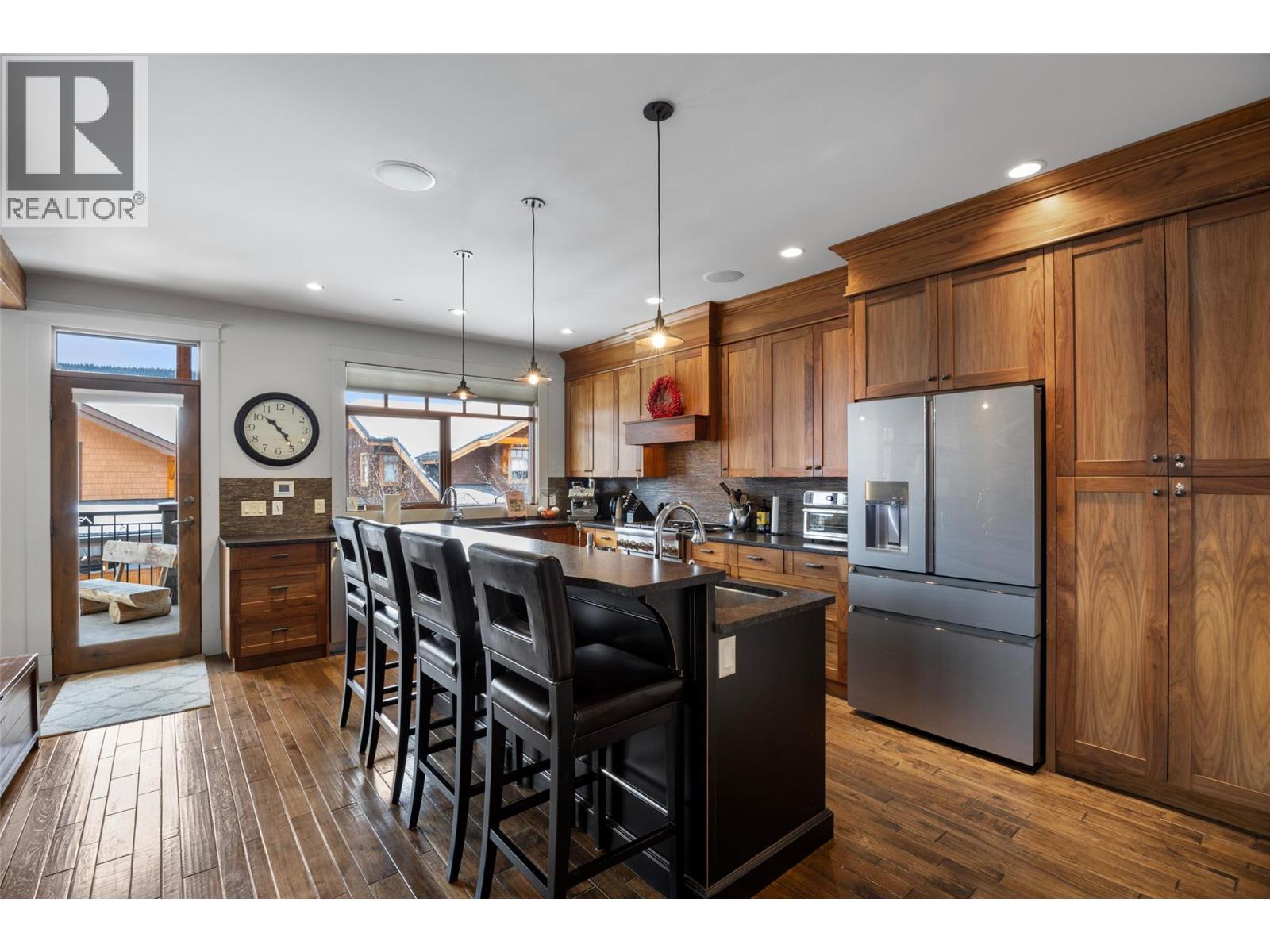 5040 Valley Drive Unit# 16, Sun Peaks, British Columbia  V0E 5N0 - Photo 10 - 10378461