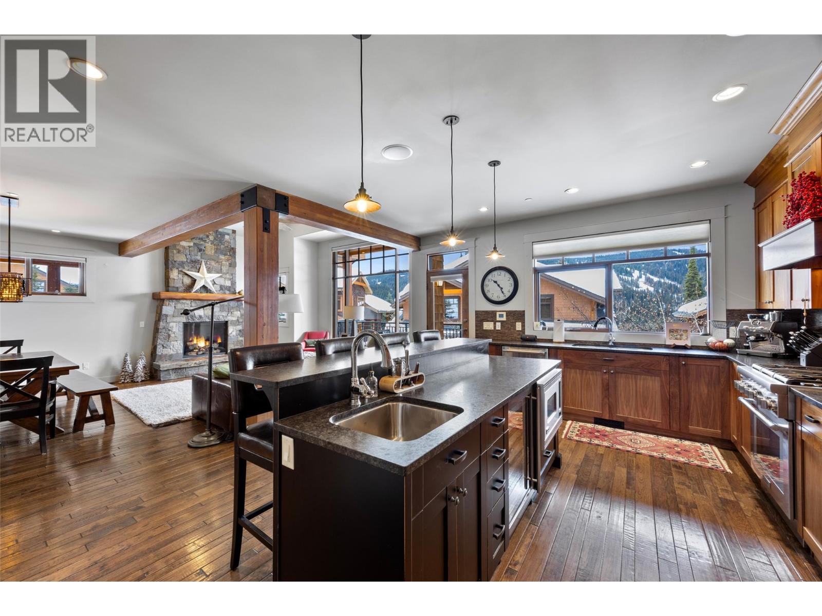 5040 Valley Drive Unit# 16, Sun Peaks, British Columbia  V0E 5N0 - Photo 11 - 10378461