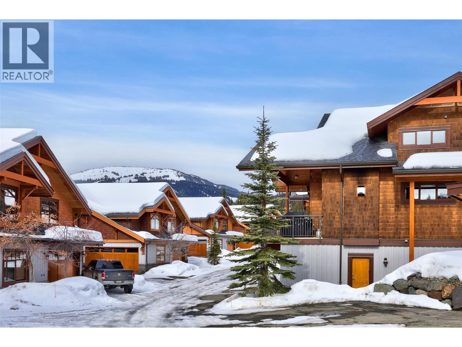 5040 Valley Drive Unit# 16, Sun Peaks, British Columbia  V0E 5N0 - Photo 2 - 10378461