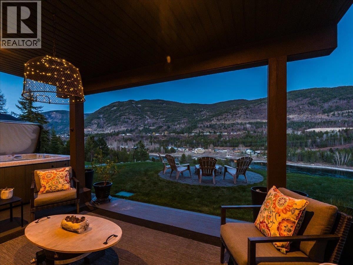 3733 Williston Road, Castlegar, British Columbia  V1N 4Y4 - Photo 67 - 10381545