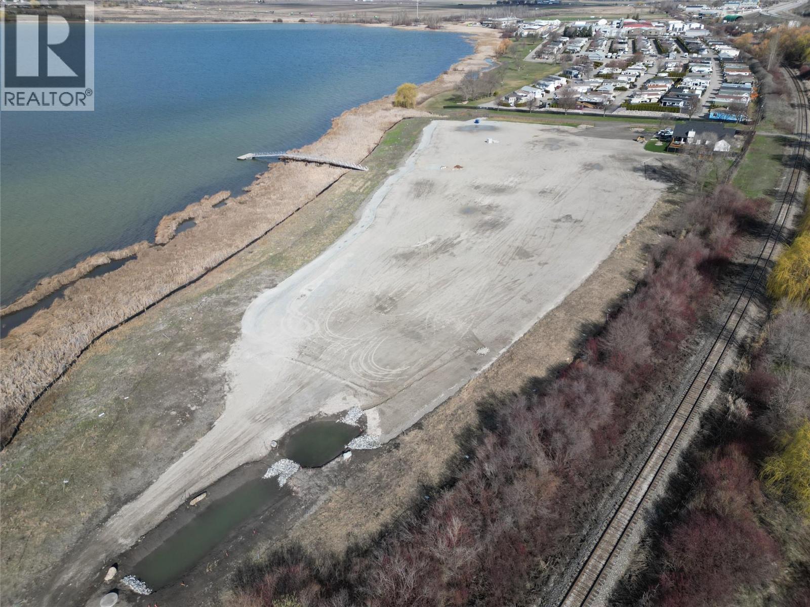 7850 Redwing Road, Vernon, British Columbia  V1B 3W6 - Photo 12 - 10381658