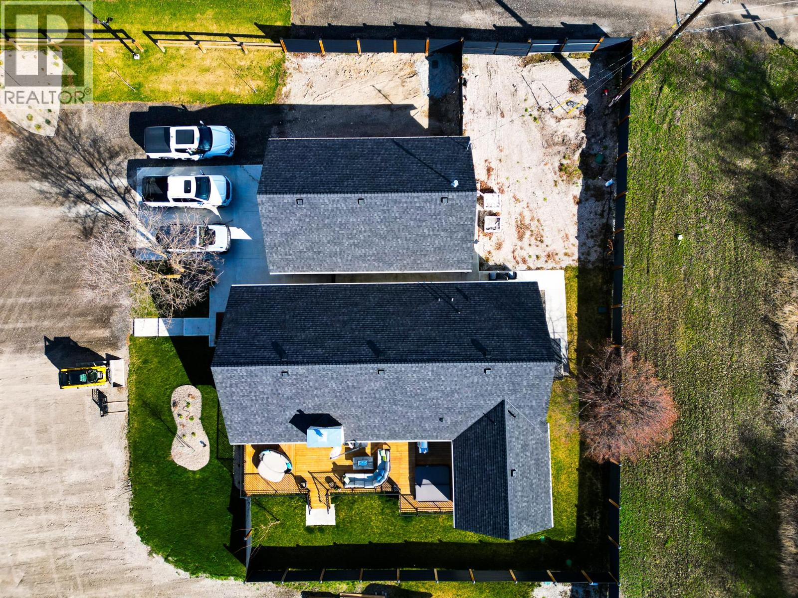 7850 Redwing Road, Vernon, British Columbia  V1B 3W6 - Photo 8 - 10381658