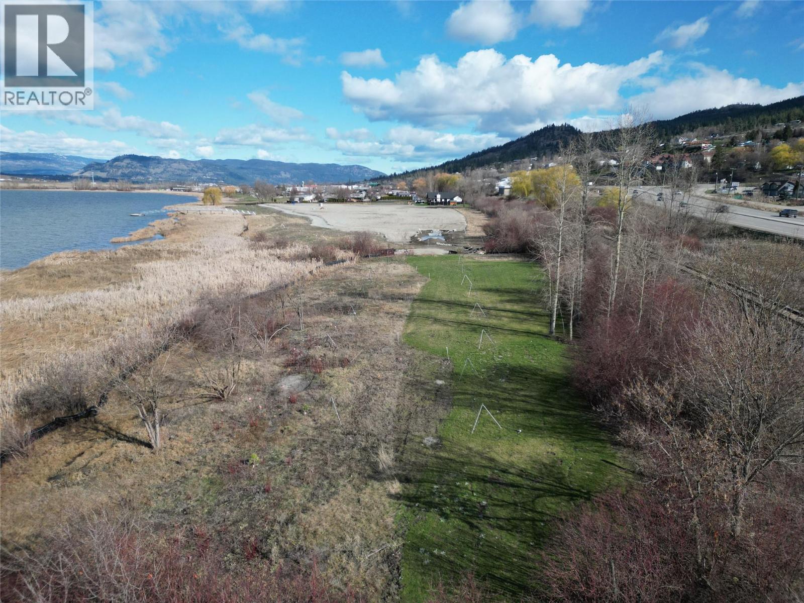 7850 Redwing Road, Vernon, British Columbia  V1B 3W6 - Photo 9 - 10381658
