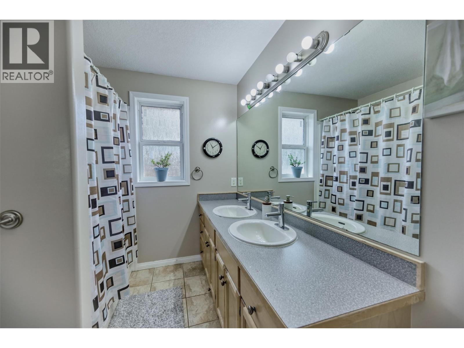 270 Willows Place, Oliver, British Columbia  V0H 1T4 - Photo 14 - 10380972