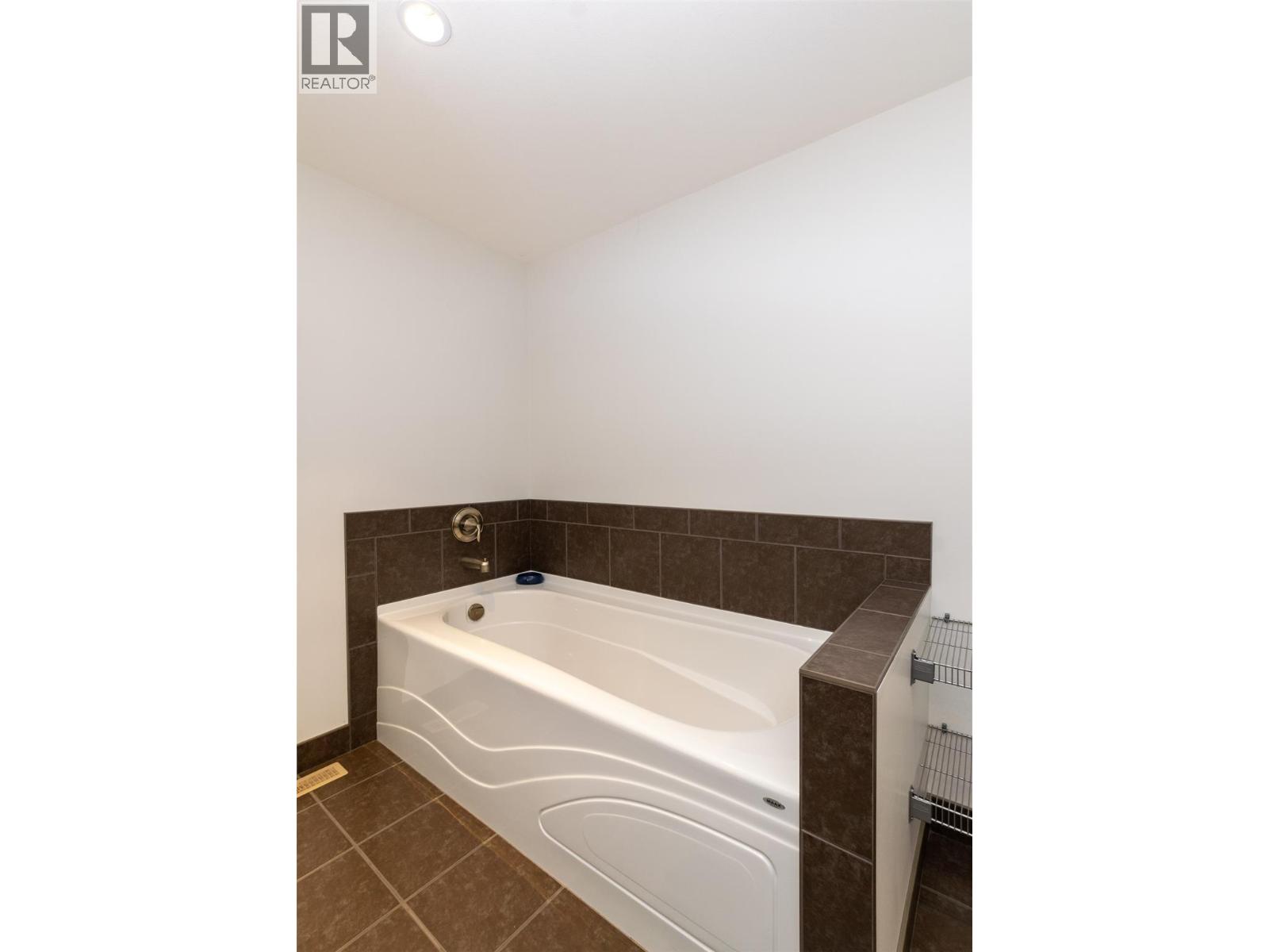 4751 75 Avenue Ne Lot# 2, Salmon Arm, British Columbia  V0E 1K0 - Photo 16 - 10381279