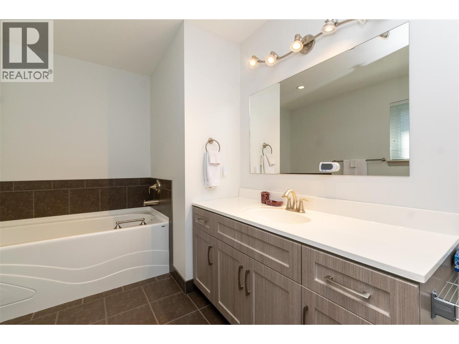 4751 75 Avenue Ne Lot# 2, Salmon Arm, British Columbia  V0E 1K0 - Photo 43 - 10381279