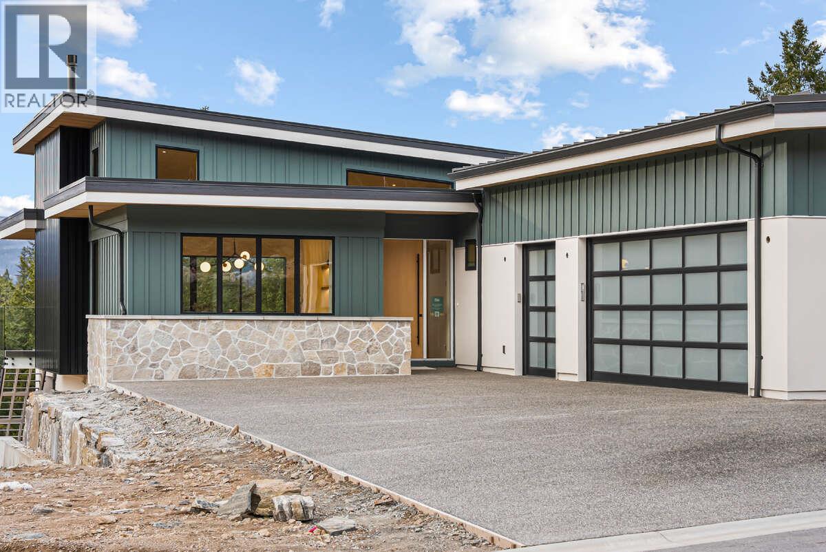 862 Predator Ridge Drive, Vernon, British Columbia  V1H 1G4 - Photo 1 - 10381731