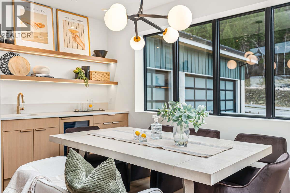 862 Predator Ridge Drive, Vernon, British Columbia  V1H 1G4 - Photo 13 - 10381731