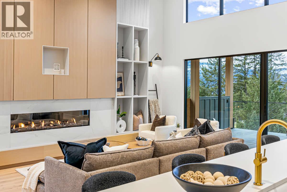 862 Predator Ridge Drive, Vernon, British Columbia  V1H 1G4 - Photo 15 - 10381731