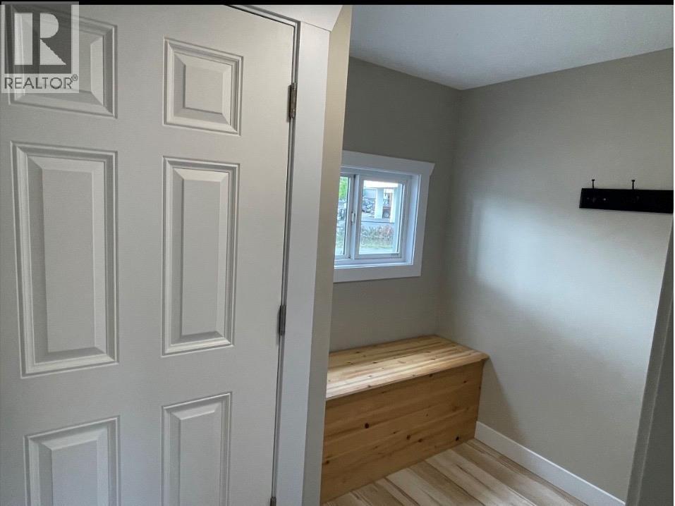 121 Willow Street, Kamloops, British Columbia  V2B 4C6 - Photo 3 - 10381728