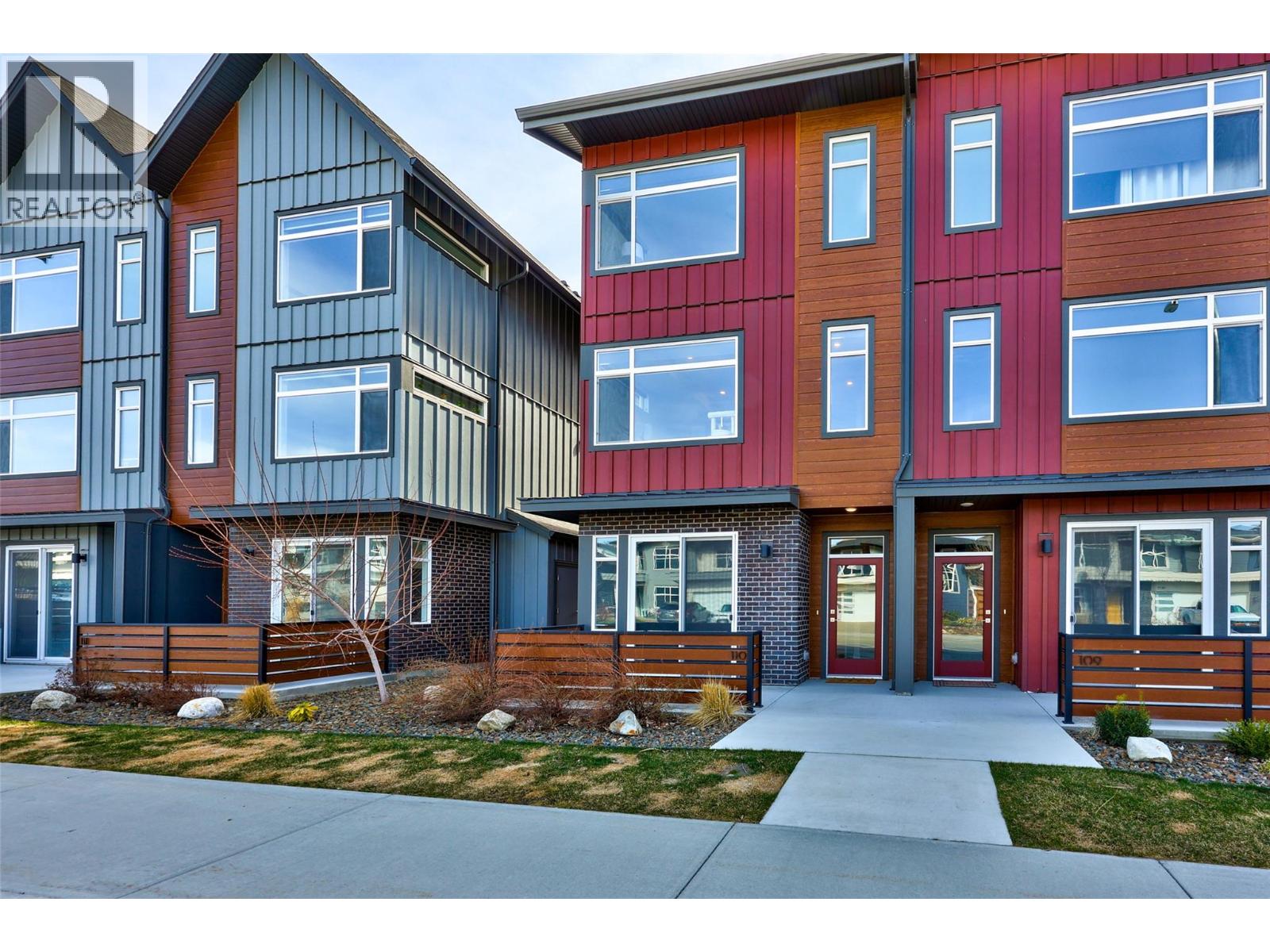 1901 Qu'appelle Boulevard Unit# 110, Kamloops, British Columbia  V2E 0C9 - Photo 1 - 10381717