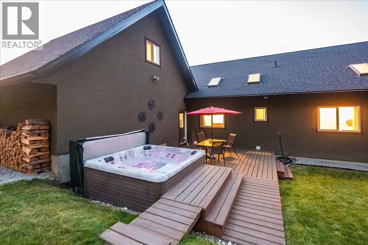 3213 Vindusky Road, Nelson, British Columbia  V1L 6X7 - Photo 10 - 10381677