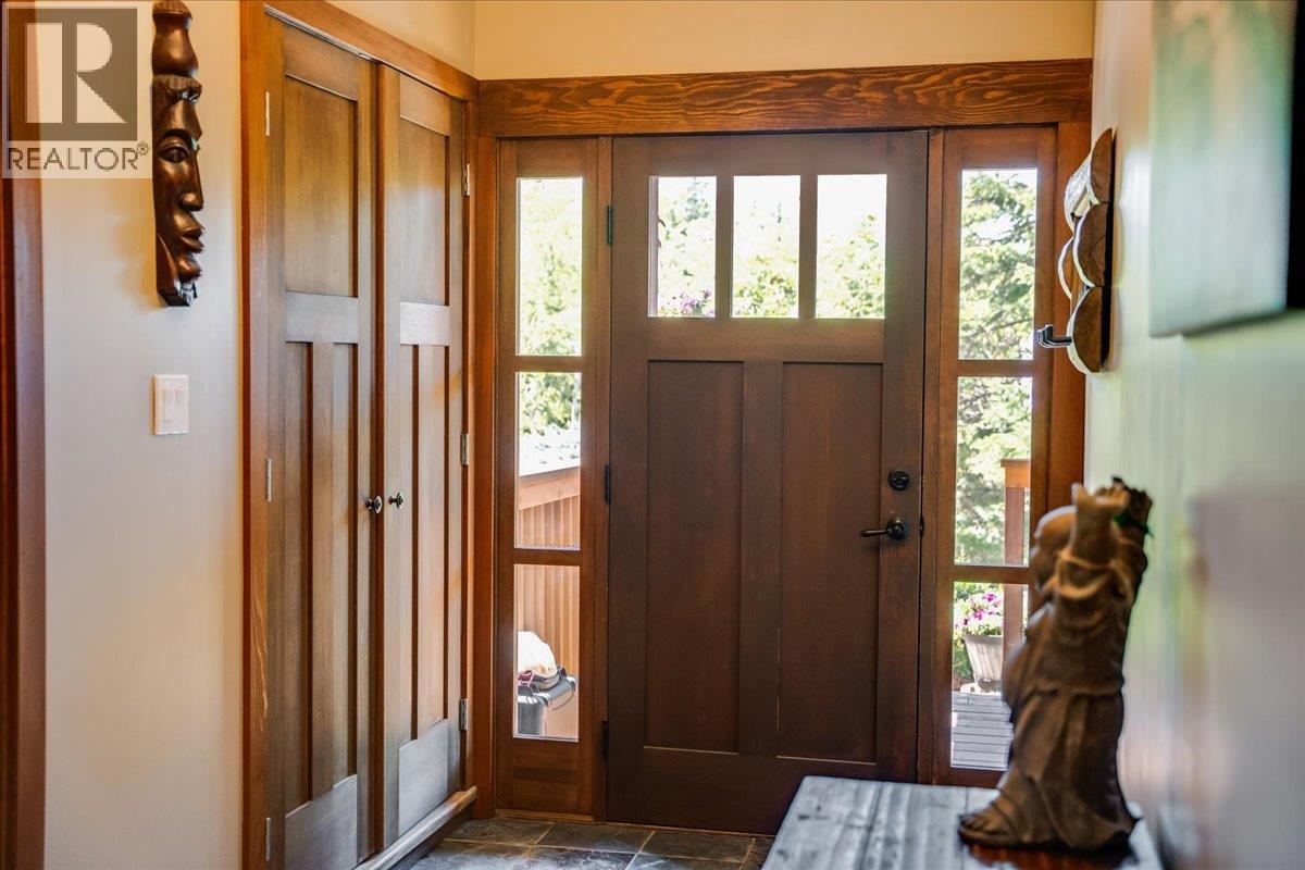 3213 Vindusky Road, Nelson, British Columbia  V1L 6X7 - Photo 14 - 10381677