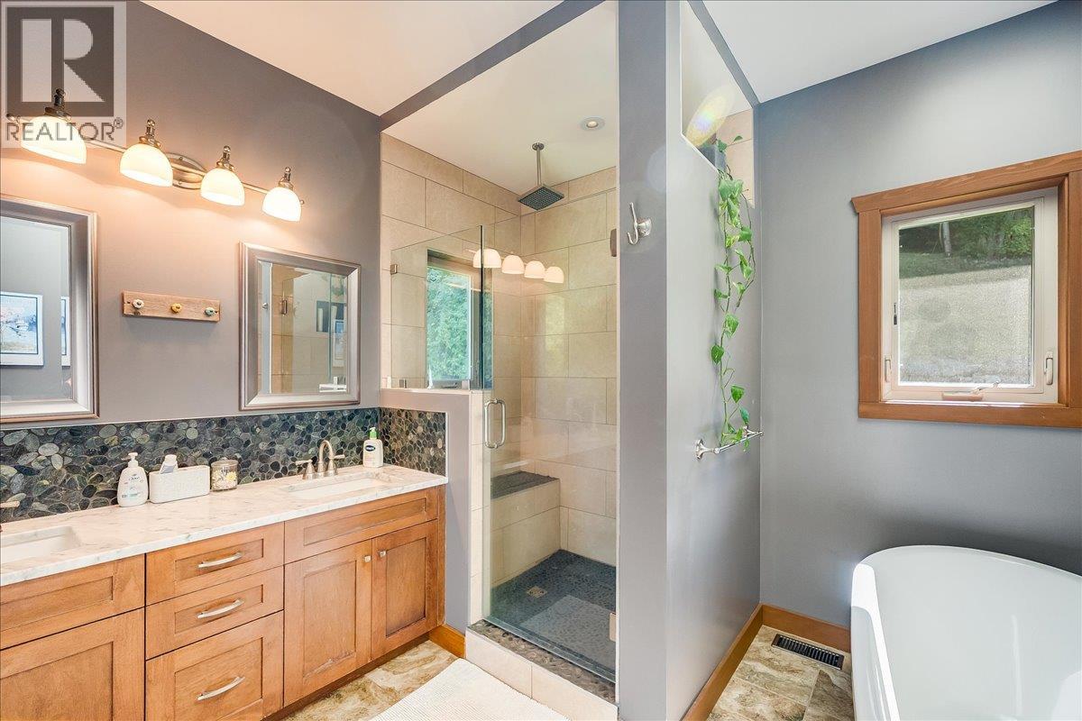 3213 Vindusky Road, Nelson, British Columbia  V1L 6X7 - Photo 27 - 10381677