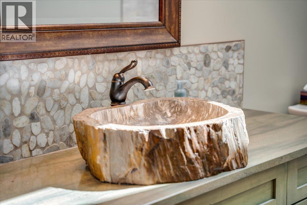 3213 Vindusky Road, Nelson, British Columbia  V1L 6X7 - Photo 30 - 10381677