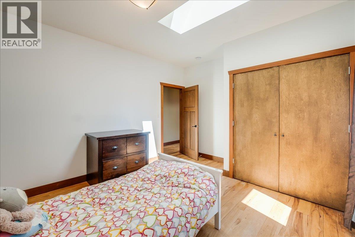 3213 Vindusky Road, Nelson, British Columbia  V1L 6X7 - Photo 34 - 10381677