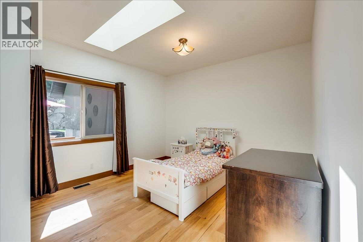 3213 Vindusky Road, Nelson, British Columbia  V1L 6X7 - Photo 35 - 10381677