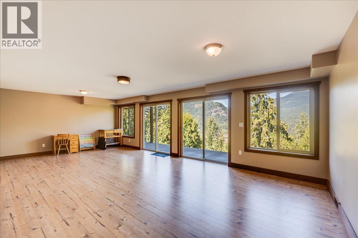 3213 Vindusky Road, Nelson, British Columbia  V1L 6X7 - Photo 40 - 10381677