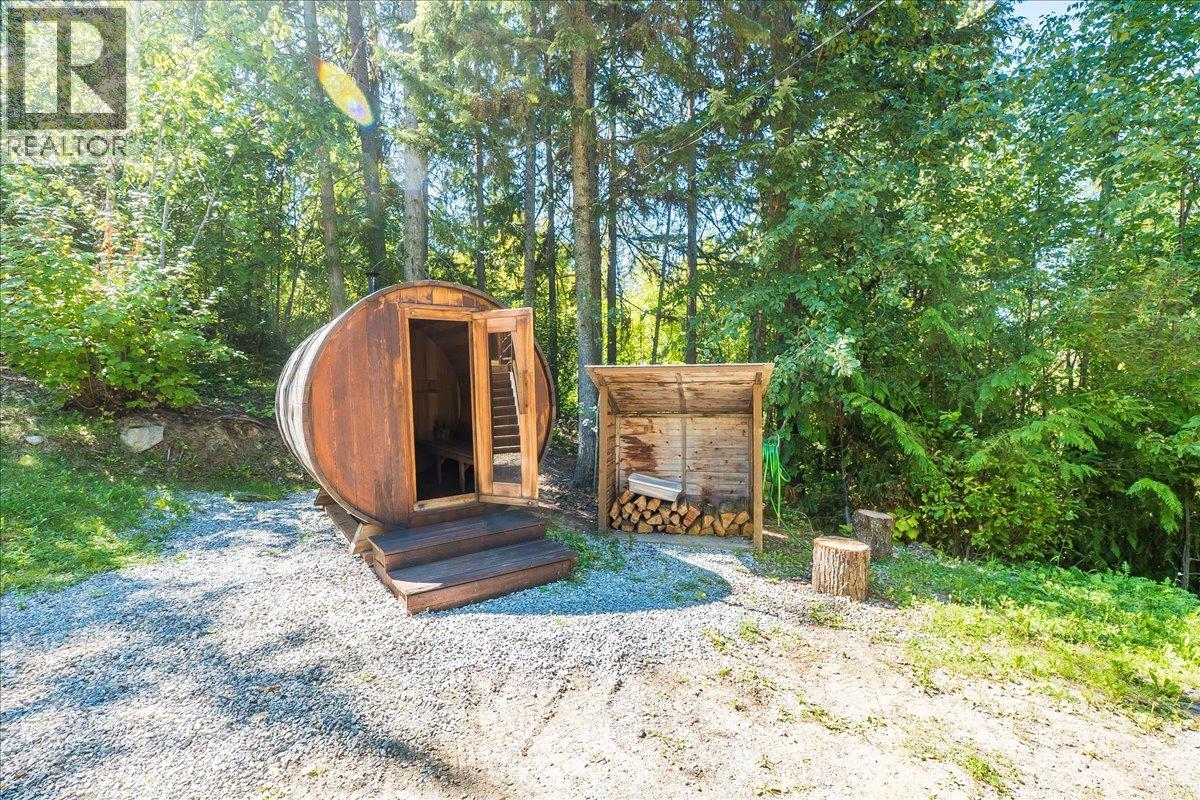 3213 Vindusky Road, Nelson, British Columbia  V1L 6X7 - Photo 54 - 10381677