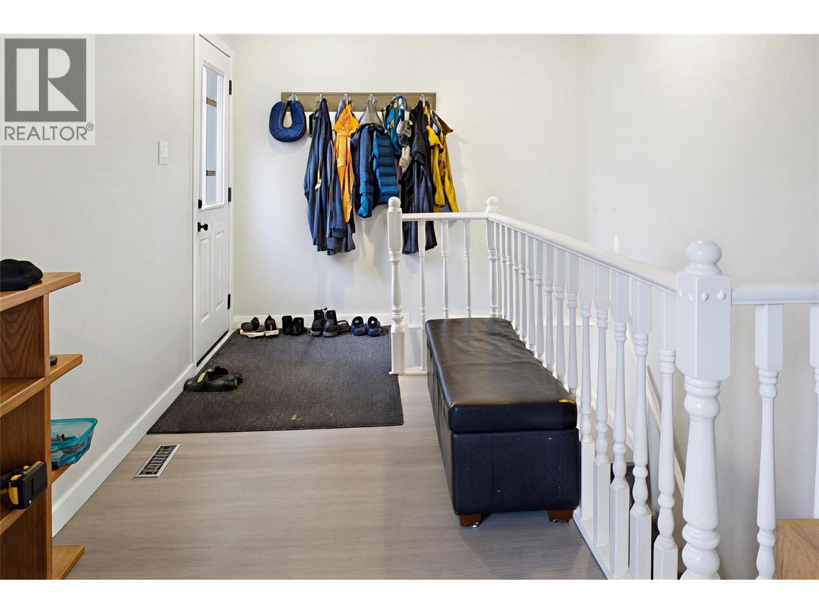 342 Monmouth Drive, Kamloops, British Columbia  V2E 1N7 - Photo 8 - 10381722