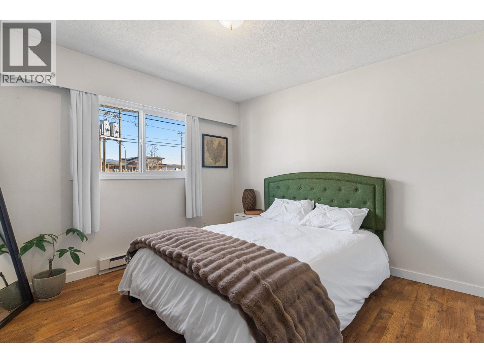 594 Snowsell Street N, Kelowna, British Columbia  V1V 2C7 - Photo 10 - 10381638