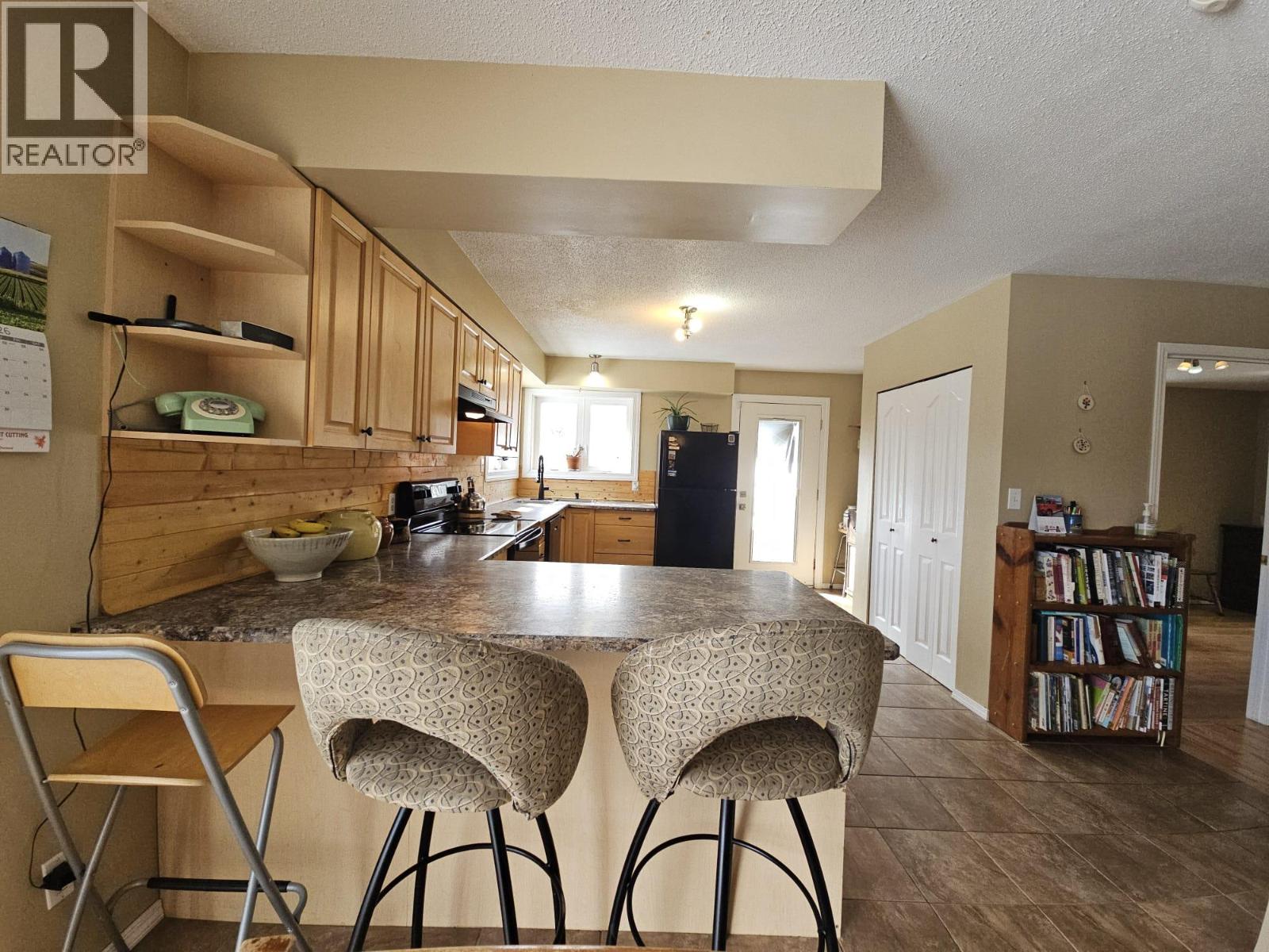 6128 Kurjata Road, Chetwynd, British Columbia  V0C 1J0 - Photo 15 - 10381497