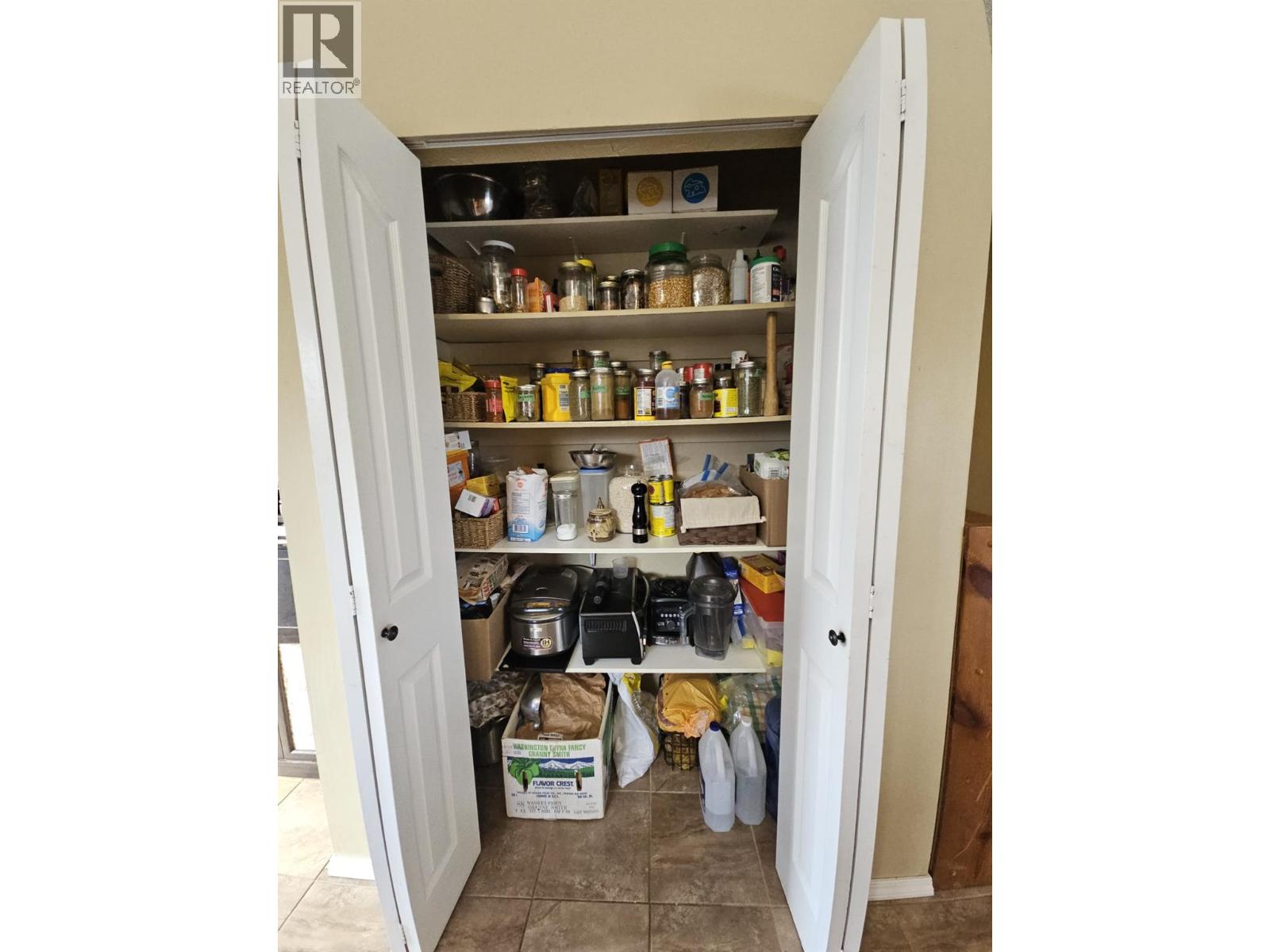 6128 Kurjata Road, Chetwynd, British Columbia  V0C 1J0 - Photo 21 - 10381497