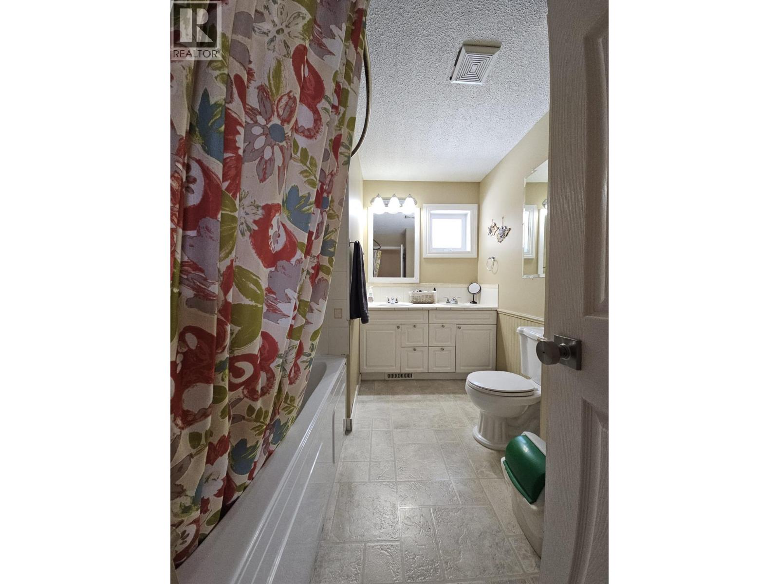 6128 Kurjata Road, Chetwynd, British Columbia  V0C 1J0 - Photo 34 - 10381497