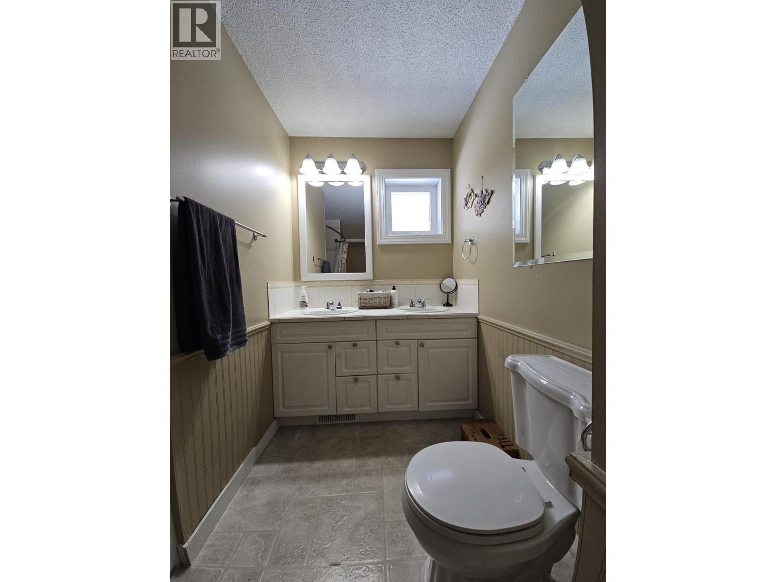 6128 Kurjata Road, Chetwynd, British Columbia  V0C 1J0 - Photo 35 - 10381497