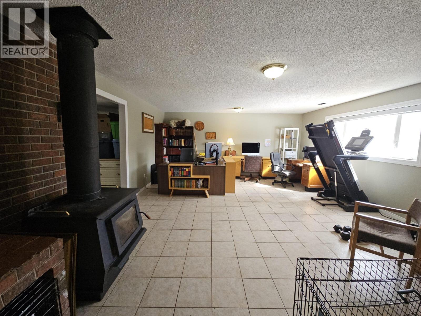 6128 Kurjata Road, Chetwynd, British Columbia  V0C 1J0 - Photo 47 - 10381497