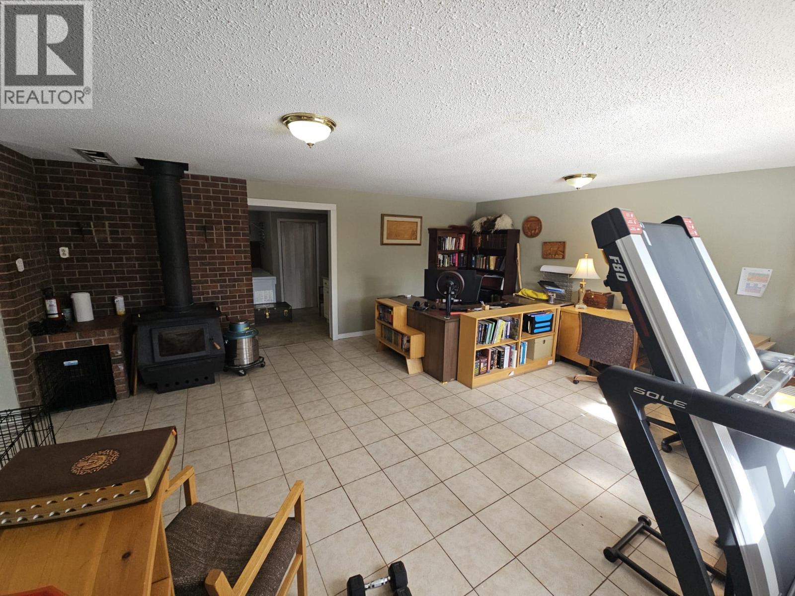 6128 Kurjata Road, Chetwynd, British Columbia  V0C 1J0 - Photo 48 - 10381497