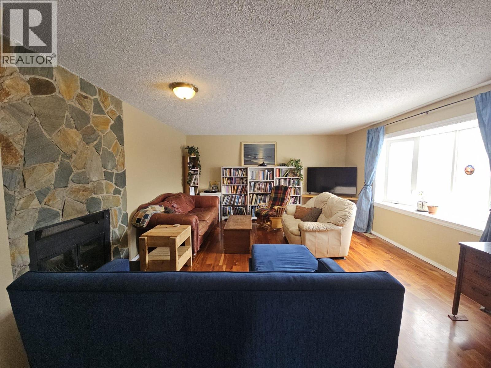 6128 Kurjata Road, Chetwynd, British Columbia  V0C 1J0 - Photo 6 - 10381497