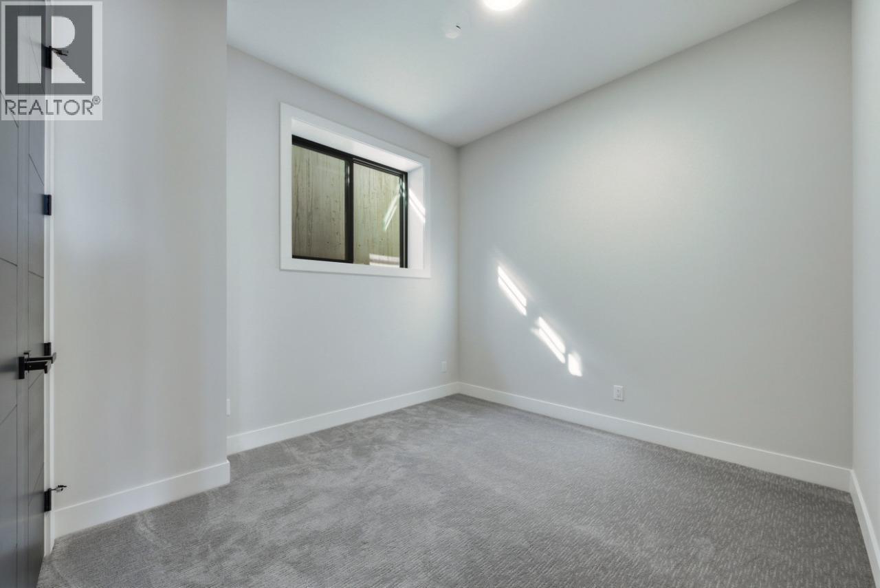 1120 Collinson Court, Kelowna, British Columbia  V1W 0C3 - Photo 39 - 10381747