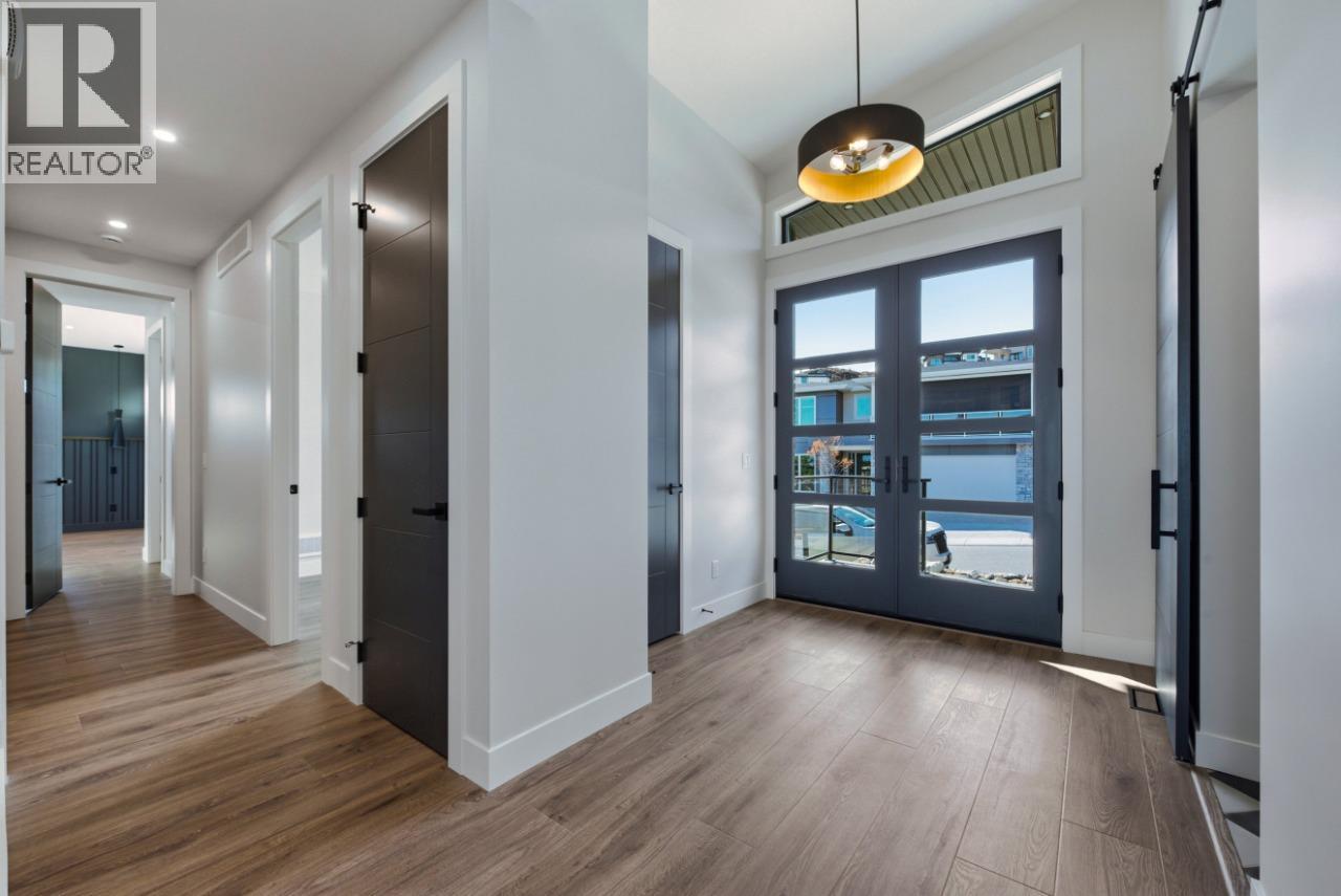 1120 Collinson Court, Kelowna, British Columbia  V1W 0C3 - Photo 6 - 10381747